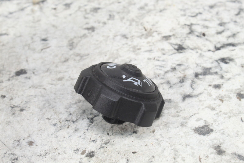 2012 ARCTIC CAT F570 Oil Tank Cap Lid 1670-365 - Snowmobile