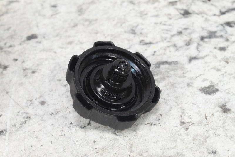 2012 ARCTIC CAT F570 Oil Tank Cap Lid 1670-365 - Snowmobile