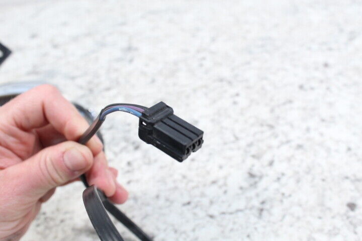 2012 HARLEY-DAVIDSON DYNA SWITCHBACK FLD 103 Front Turn Signal Blinker Indicator - Motorcycle