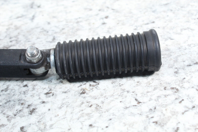 2012 HARLEY-DAVIDSON DYNA SWITCHBACK FLD 103 Left Passenger Footrest 33032-99 - Motorcycle