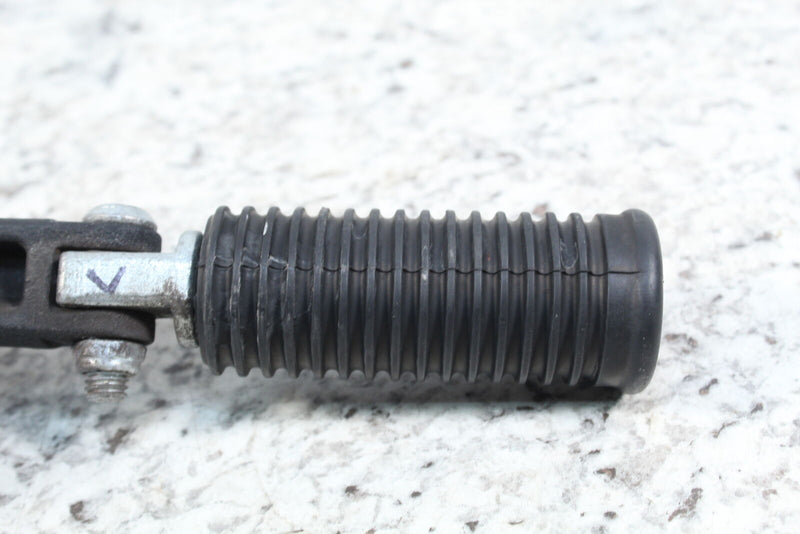 2012 HARLEY-DAVIDSON DYNA SWITCHBACK FLD 103 Left Passenger Footrest 33032-99 - Motorcycle