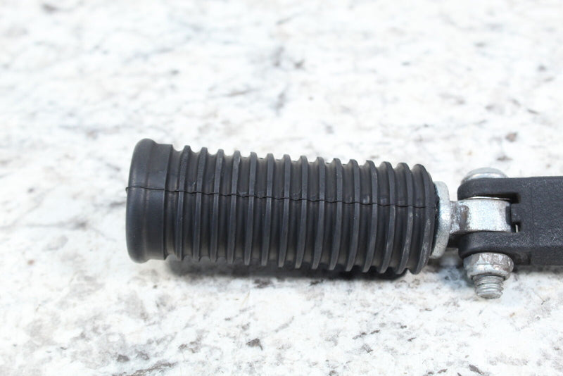 2012 HARLEY-DAVIDSON DYNA SWITCHBACK FLD 103 Left Passenger Footrest 33032-99 - Motorcycle