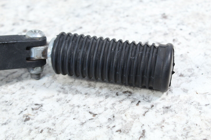 2012 HARLEY-DAVIDSON DYNA SWITCHBACK FLD 103 Right Passenger Footrest 33032-99 - Motorcycle