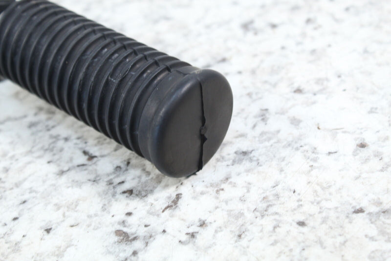 2012 HARLEY-DAVIDSON DYNA SWITCHBACK FLD 103 Right Passenger Footrest 33032-99 - Motorcycle