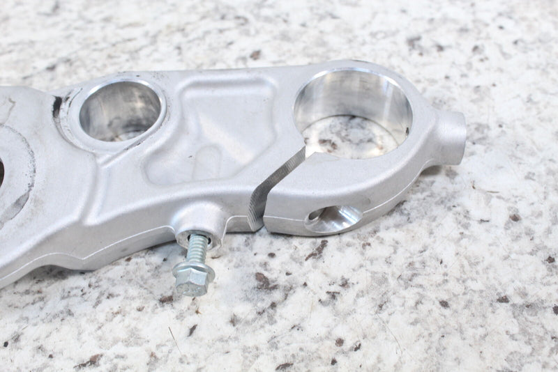 2012 HARLEY-DAVIDSON DYNA SWITCHBACK FLD 103 Upper Triple Tree Clamp 55900005 - Motorcycle