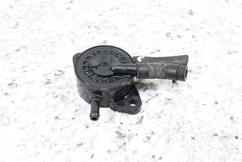 UTV - 2012 JOHN DEERE GATOR XUV 550 S4 Fuel Gas Pump  UC18349