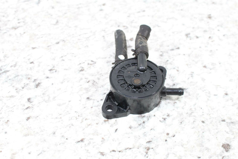UTV - 2012 JOHN DEERE GATOR XUV 550 S4 Fuel Gas Pump  UC18349