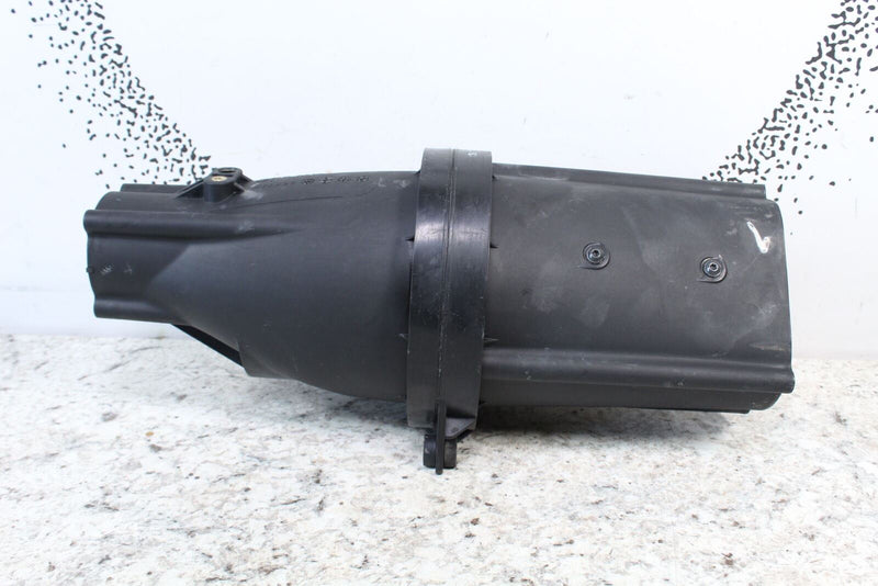Black plastic airbox for Maverick 1000R 4X4 XRS air intake manifold replacement