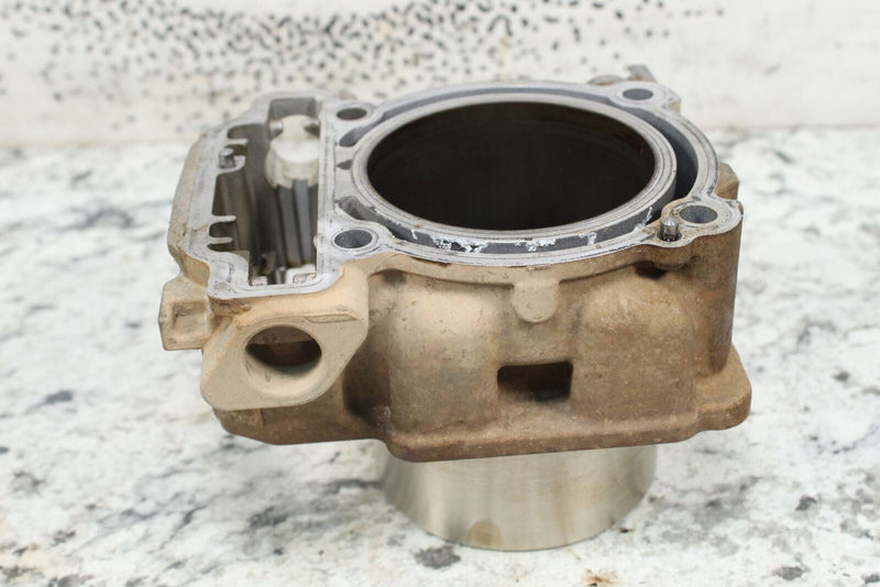 ATV - 2013 CAN-AM OUTLANDER MAX 1000 XT Front Cylinder Jug