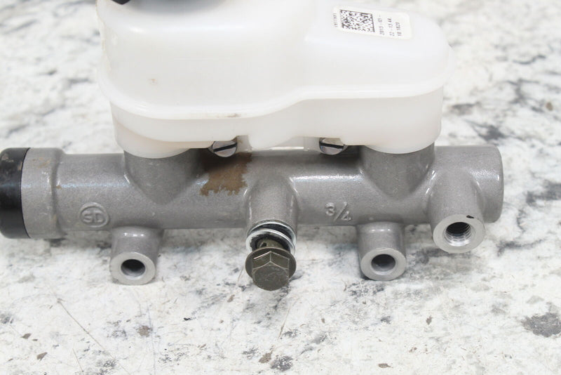 2013 POLARIS RANGER XP 800 EPS Hydraulic Brake Master Cylinder 1911515 1912463 - ATV