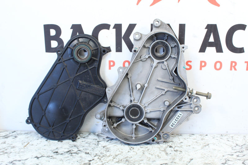 2015 POLARIS INDY 550 VOYAGER Chain Case Chaincase 5138526 - Snowmobile