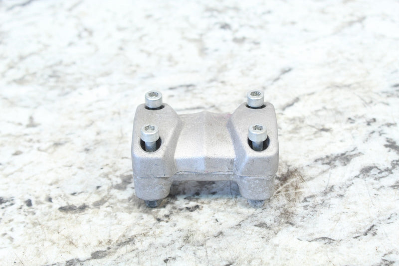 2015 POLARIS INDY 550 VOYAGER Handlebar Clamps Bar 5631729 - Snowmobile