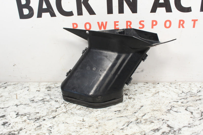 2015 POLARIS INDY 550 VOYAGER Hood Air Duct 2635346 - Snowmobile