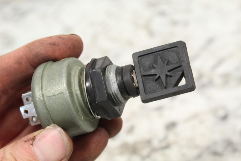 2015 POLARIS INDY 550 VOYAGER Ignition Switch with Key 2205055 - Snowmobile