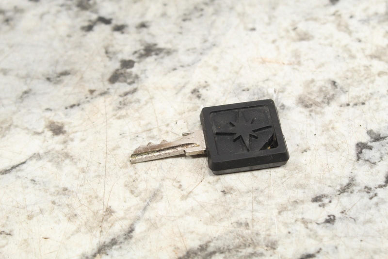 2015 POLARIS INDY 550 VOYAGER Ignition Switch with Key 2205055 - Snowmobile