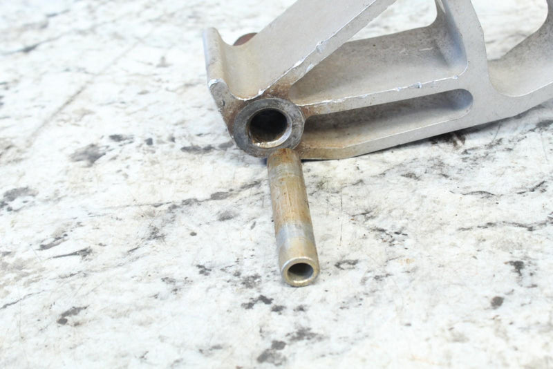 2015 POLARIS INDY 550 VOYAGER Left Spindle Knuckle Leg 1824144 - Snowmobile