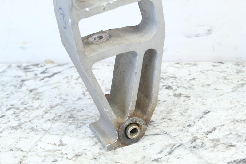 2015 POLARIS INDY 550 VOYAGER Left Spindle Knuckle Leg 1824144 - Snowmobile