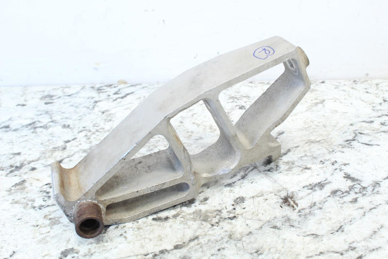 2015 POLARIS INDY 550 VOYAGER Right Spindle Knuckle Leg 1824145 - Snowmobile