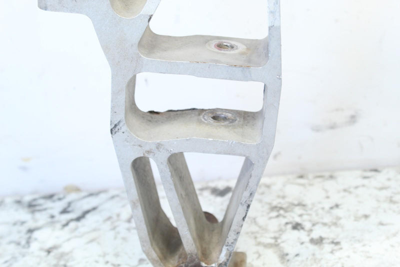 2015 POLARIS INDY 550 VOYAGER Right Spindle Knuckle Leg 1824145 - Snowmobile