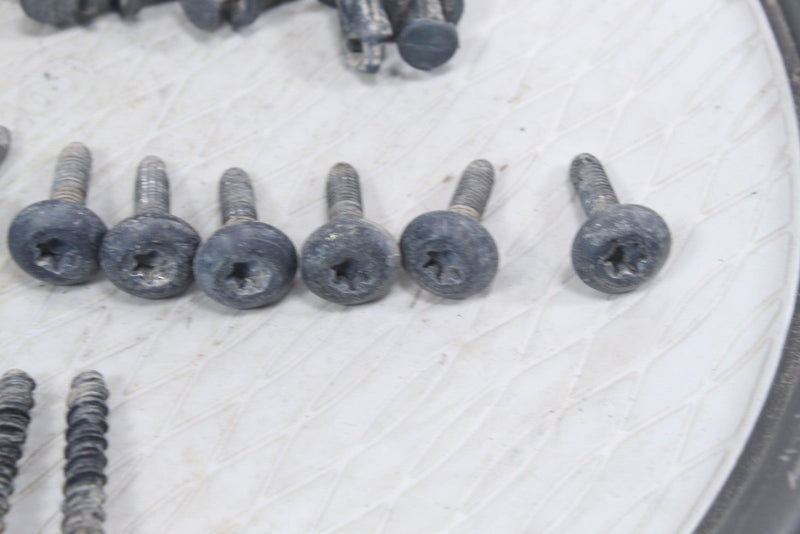 2016 POLARIS RZR XP 4 1000 Fender Flare Mounting Bolts 7519650