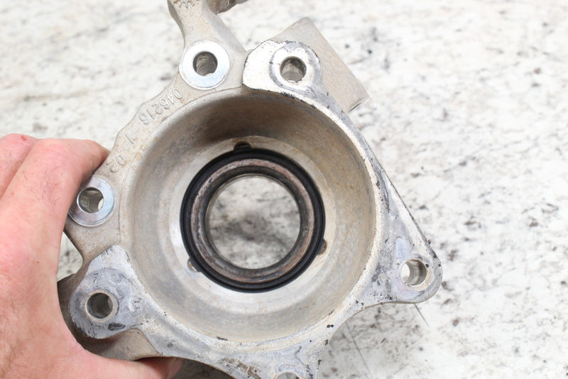 2016 POLARIS RZR XP 4 1000 Right Rear Spindle Knuckle Bearing Carrier 5138416