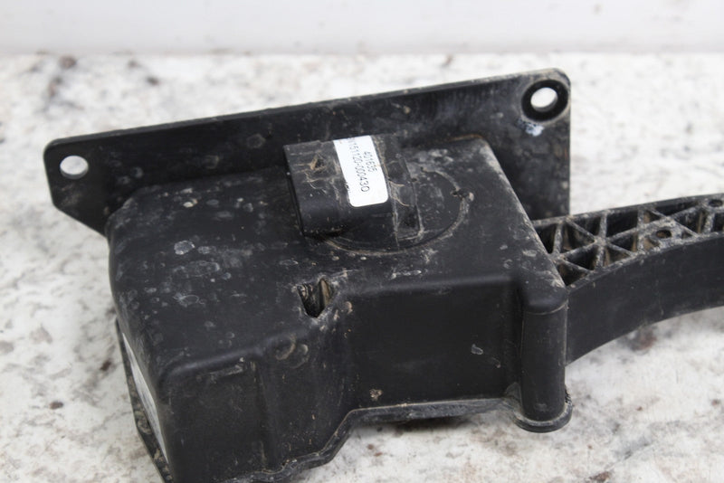 2016 POLARIS RZR XP 4 1000 Throttle Lever Accelerator 4014042