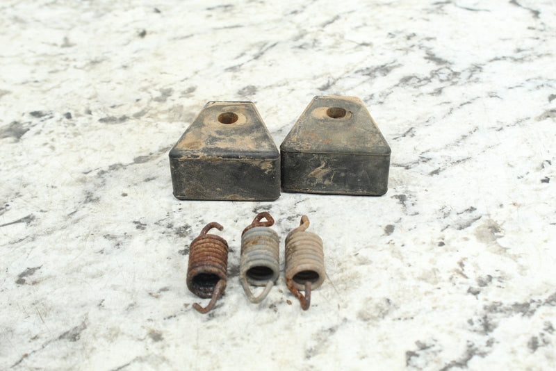 2017 POLARIS RZR TRAIL 900 50’’ Exhaust Springs Muffler Grommets 5450115 7041789