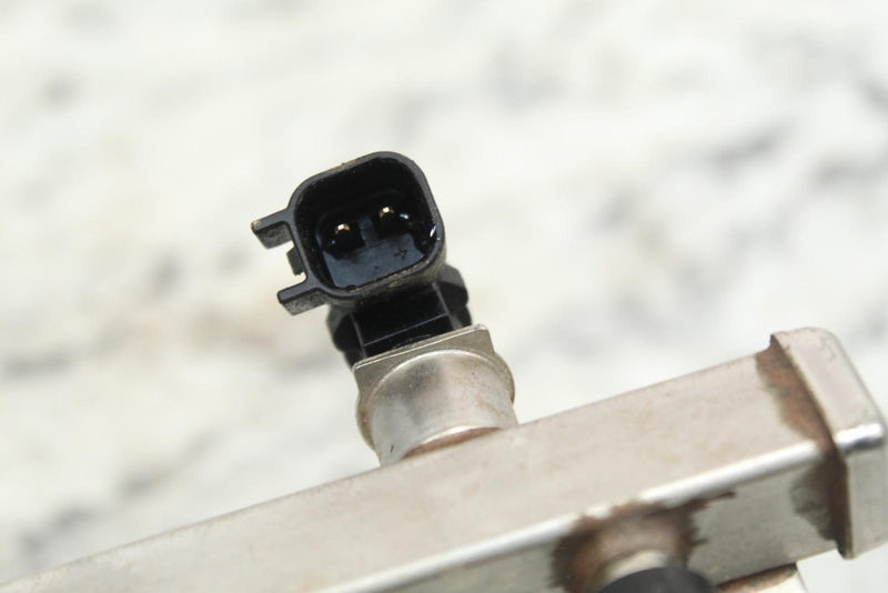 2017 POLARIS RZR TRAIL 900 50’’ Fuel Injectors & Rail 2521068