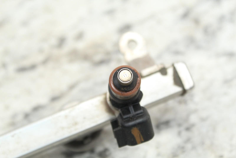 2017 POLARIS RZR TRAIL 900 50’’ Fuel Injectors & Rail 2521068