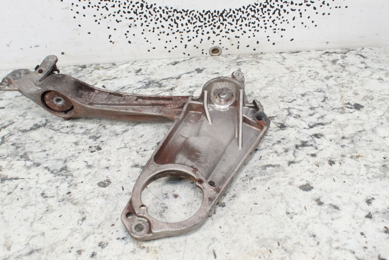 2017 SKI-DOO SUMMIT 850 SP Jackshaft Clutch Driven Support Bracket 518328693 - Snowmobile
