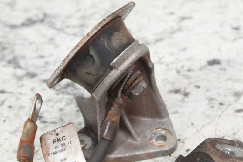 2017 SKI-DOO SUMMIT 850 SP Motor Mounts Engine Brackets 512061136 - Snowmobile