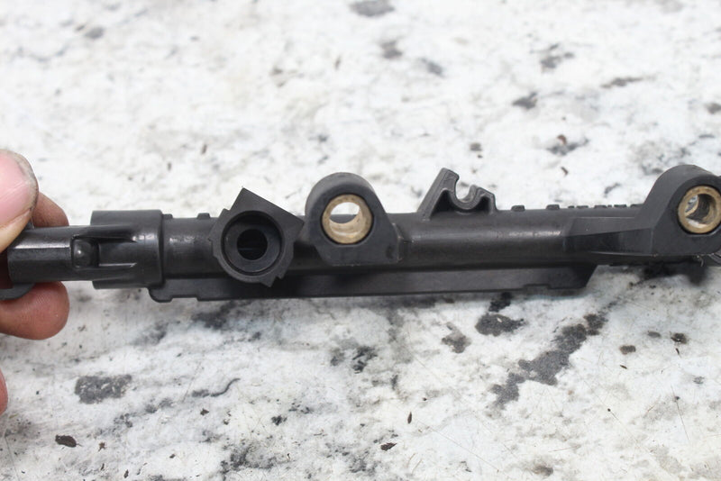 2017 SKI-DOO SUMMIT X 850 Fuel Gas Rail 420874152 - Snowmobile