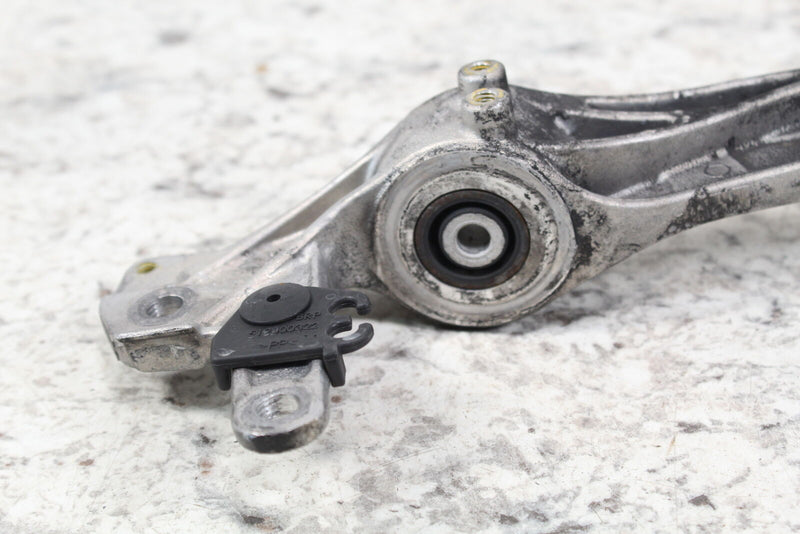 2017 SKI-DOO SUMMIT X 850 Jackshaft Clutch Driven Support Bracket 518328693 - Snowmobile