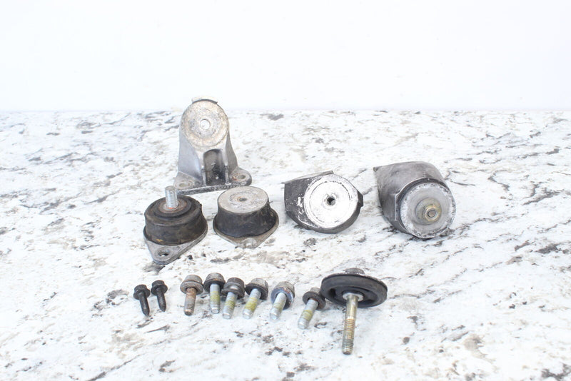 2017 SKI-DOO SUMMIT X 850 Motor Mounts Engine Brackets 512060729 - Snowmobile