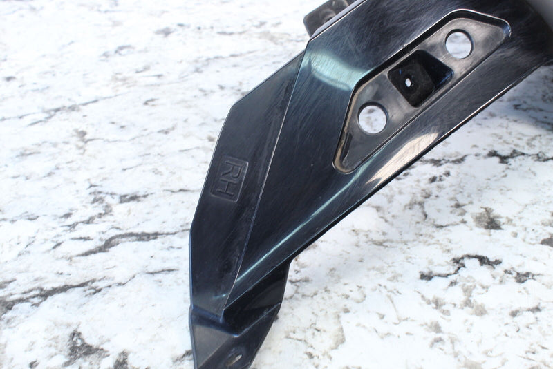 2017 SKI-DOO SUMMIT X 850 Right Hood Lid 517306008 - Snowmobile