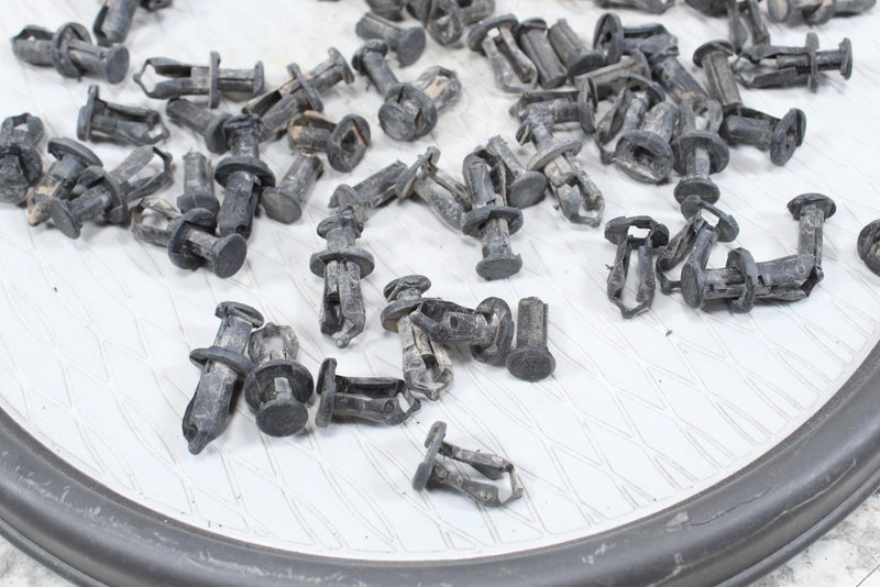 2018 ARCTIC CAT TEXTRON STAMPEDE X Plastic Push Pins Rivots 667790 - ATV