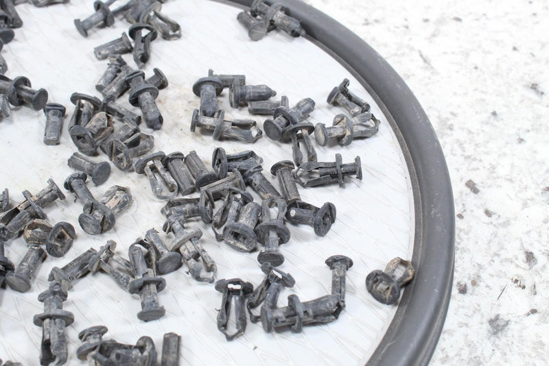 2018 ARCTIC CAT TEXTRON STAMPEDE X Plastic Push Pins Rivots 667790 - ATV