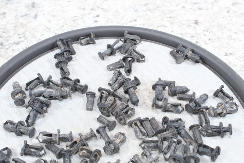 2018 ARCTIC CAT TEXTRON STAMPEDE X Plastic Push Pins Rivots 667790 - ATV