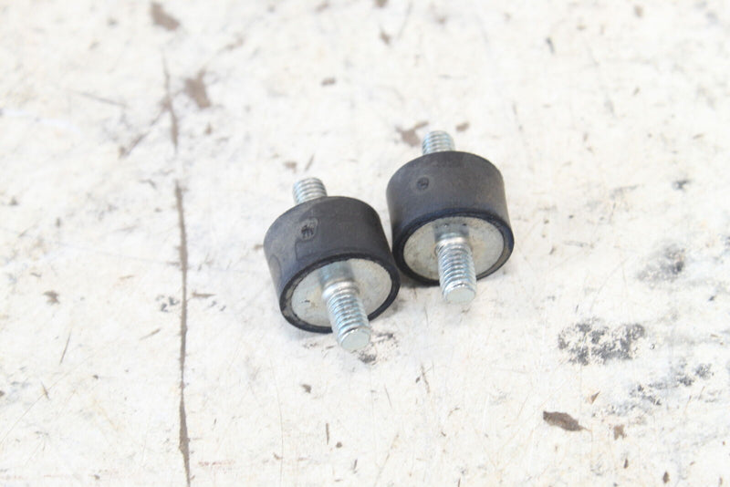 2018 ARCTIC CAT TEXTRON WILDCAT XX Intake Manifold Insulators Bolts 0831-104 - ATV