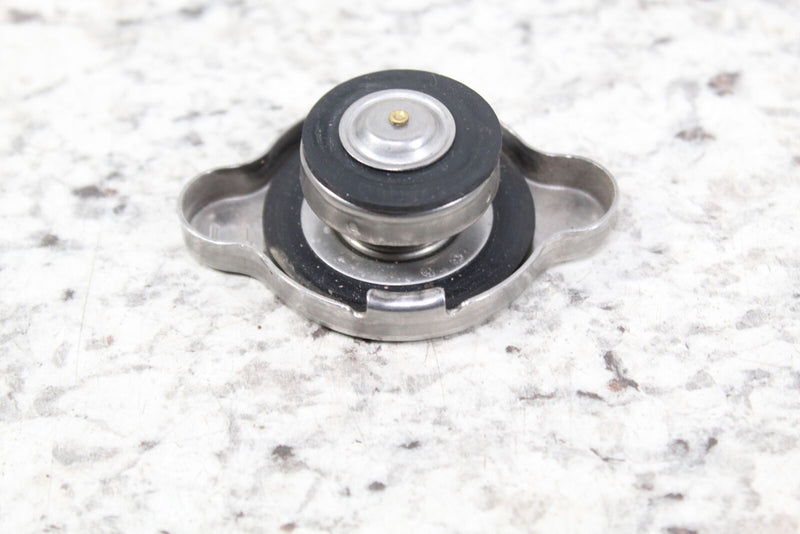 2018 SKI-DOO SUMMIT X 850 Coolant Antifreeze Bottle Cap Lid 509000180 - Snowmobile