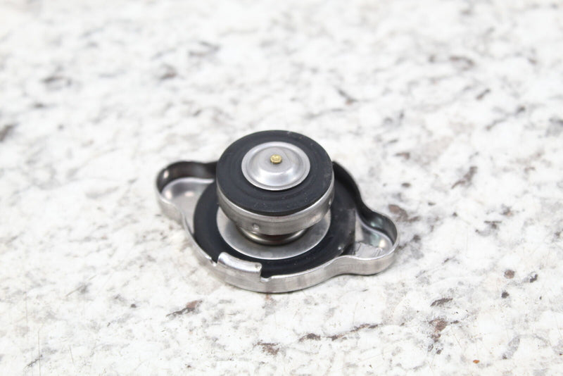 2018 SKI-DOO SUMMIT X 850 Coolant Antifreeze Bottle Cap Lid 509000180 ’ - Snowmobile