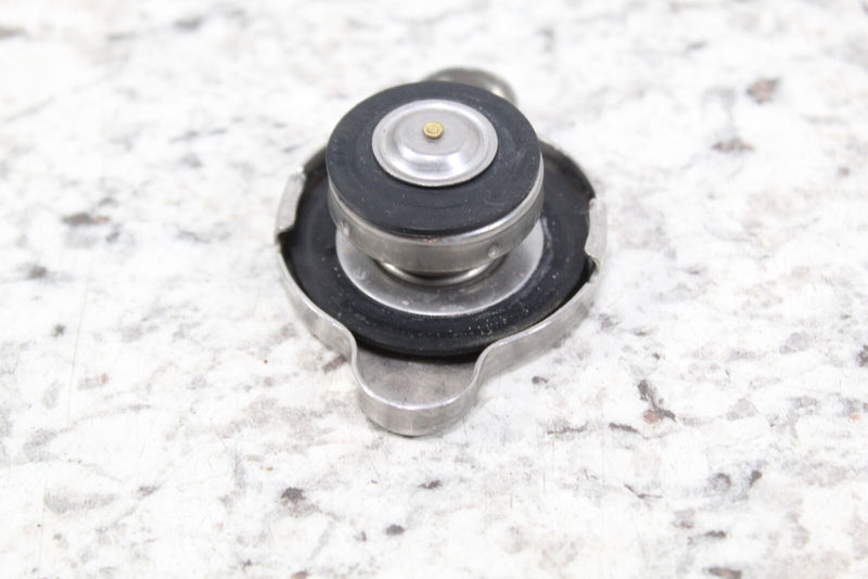 2018 SKI-DOO SUMMIT X 850 Coolant Antifreeze Bottle Cap Lid 509000180 - Snowmobile