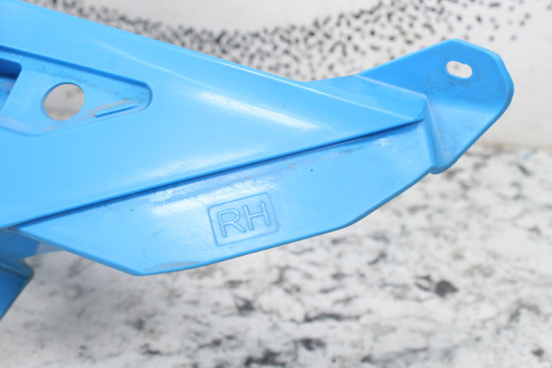 2018 SKI-DOO SUMMIT X 850 Right Hood Lid 517306391 - Snowmobile