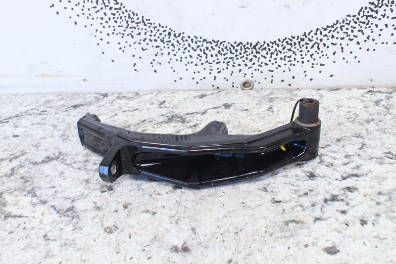 2018 SKI-DOO SUMMIT X 850 Right Spindle Knuckle Leg 505074373 - Snowmobile
