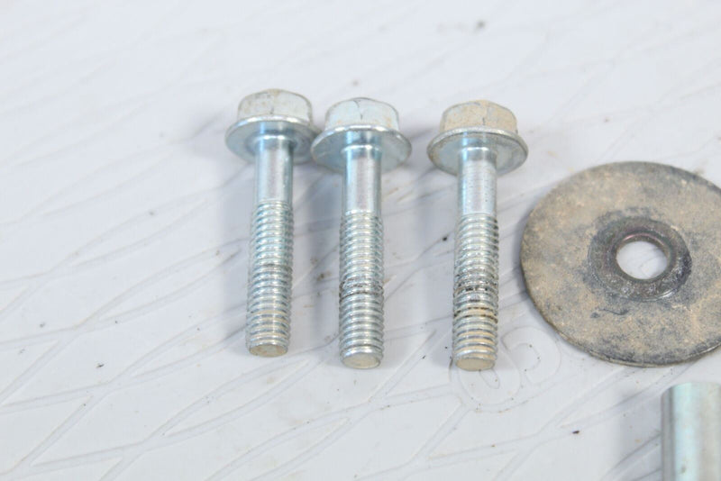UTV - 2019 YAMAHA WOLVERINE X4 850 SE Fuel Tank Bolts  95802-06030-00  90387-061V1-00