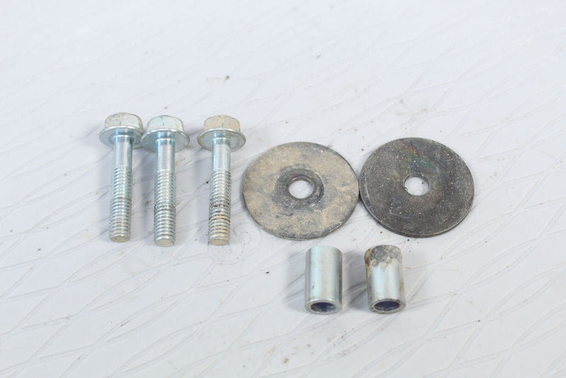 UTV - 2019 YAMAHA WOLVERINE X4 850 SE Fuel Tank Bolts  95802-06030-00  90387-061V1-00