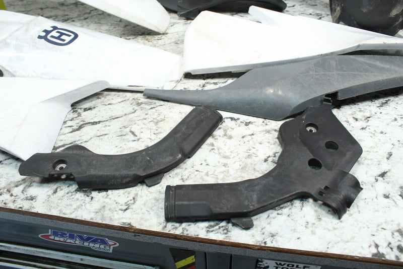 2020 HUSQVARNA FC250 FC 250 Plastic Kit Fenders Side Panels - Motorcycle