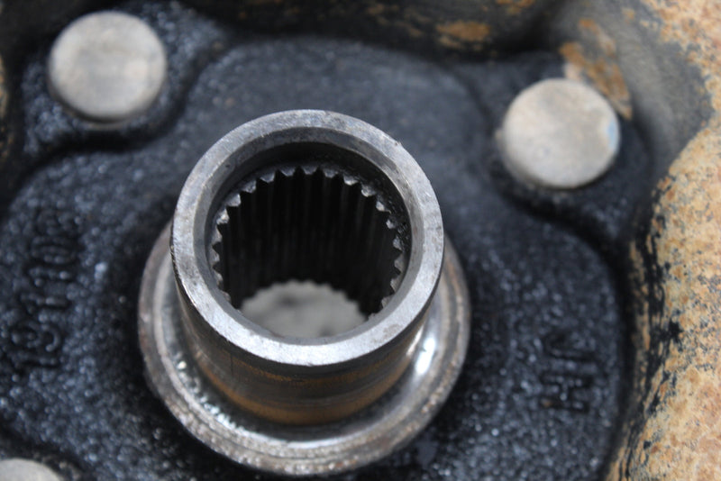 Metal splined hub.