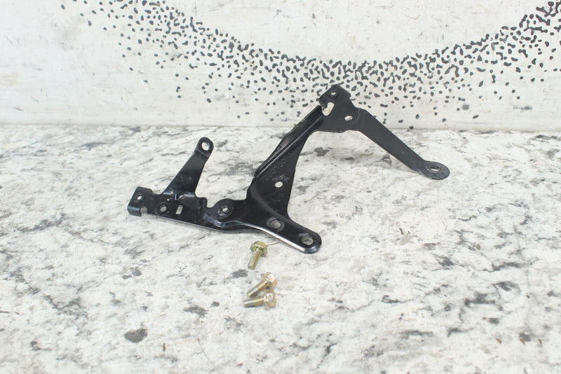 2021 CAN-AM COMMANDER 1000 XT Right Headlight Bracket Support 705015073 - ATV