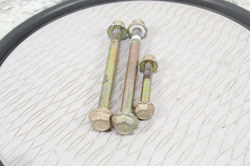 ATV - 2021 CAN-AM OUTLANDER MAX 570 4X4 XT Front Differential Mounting Bolts 230602546